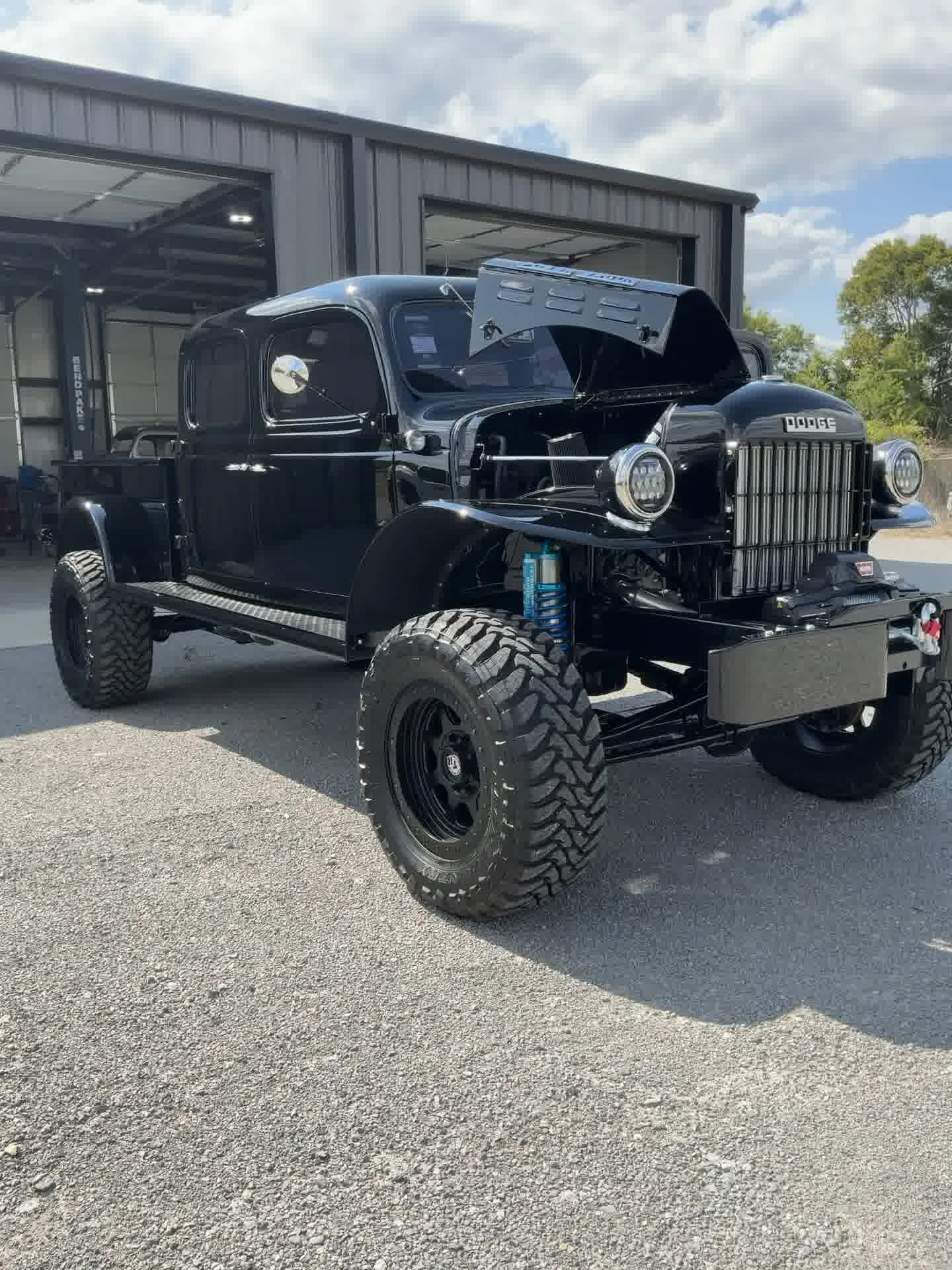 Synistra - Dodge Power Wagon 4-Door Cab thumbnail 2
