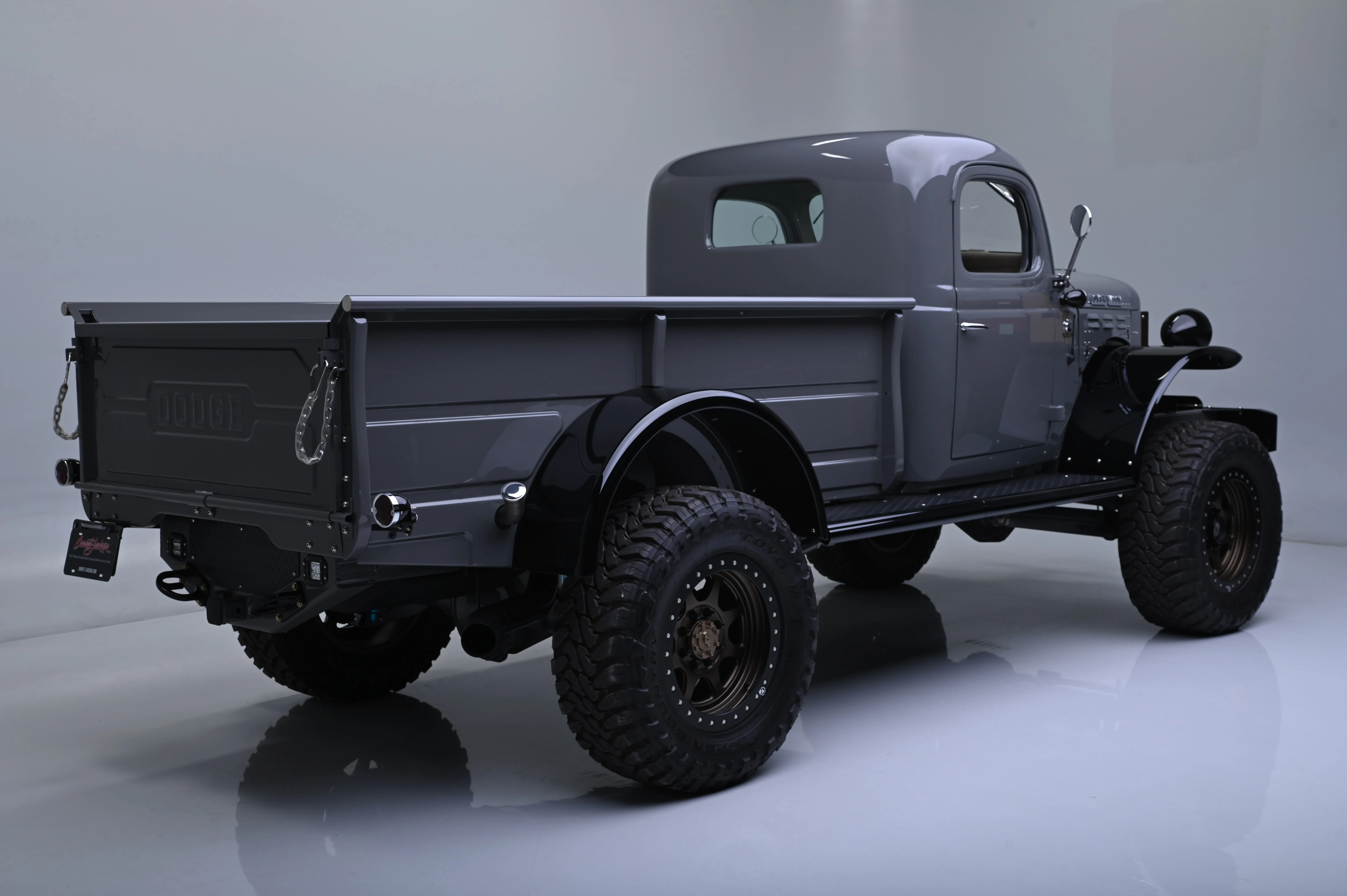 Dodge Power Wagon Single Cab thumbnail 3
