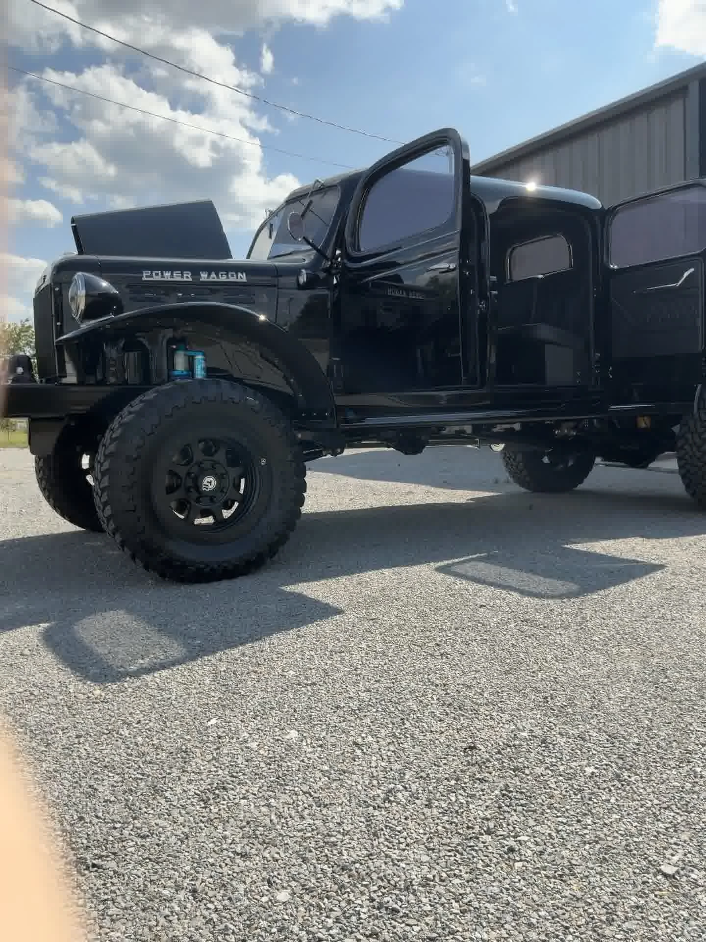 Dodge Power Wagon 4-Door Cab thumbnail 5